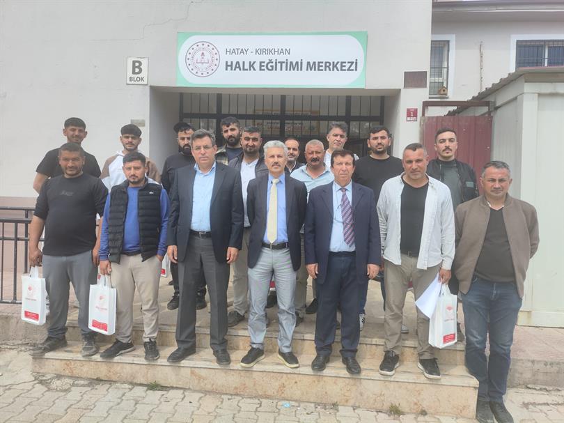 Hatay Kırıkhan’da Biçerdöver Operatörü Yetiştirme Kursu Başladı