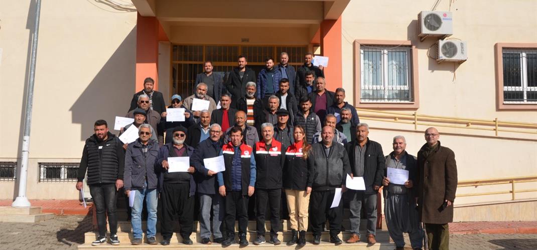  Adana/Kozan Tepecikören köyünde  Güvenli ve Doğru Traktör kullanımı  eğitimi  sona erdi.