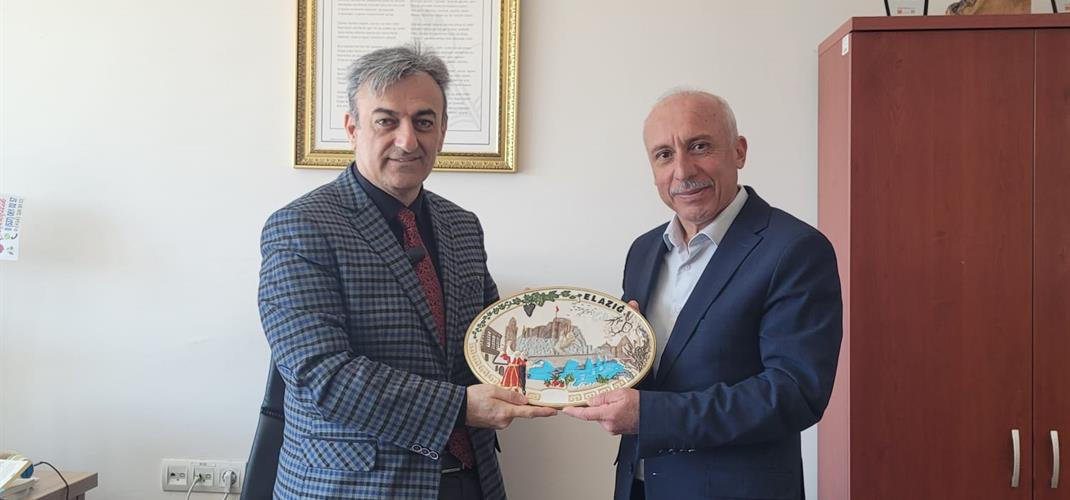 Zafer Ayaz, İl Kültür ve Turizm Müdür Yardımcılığı görevine atanmasının ardından hayırlı olsun ziyaretleri kapsamında, Turgay Çam ile bir araya geldi.